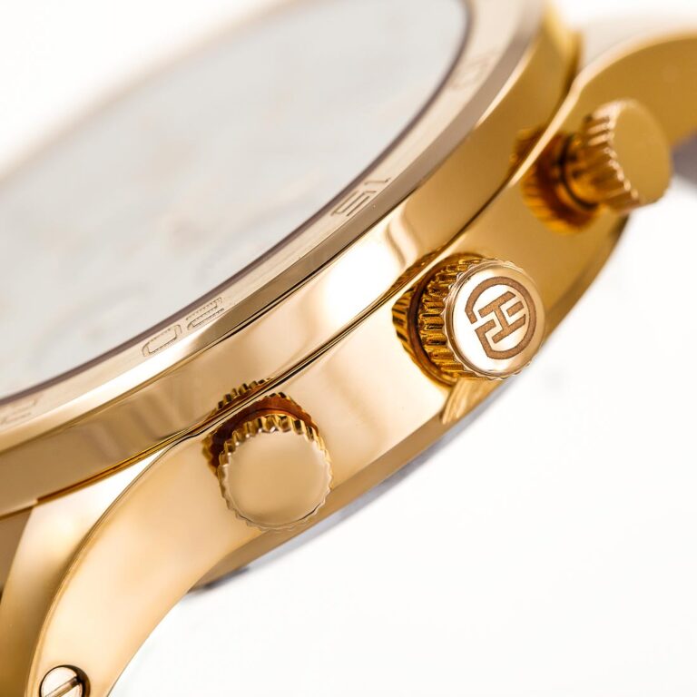 φωτογράφιση κοσμημάτων σε λευκό φόντο ρολόγια