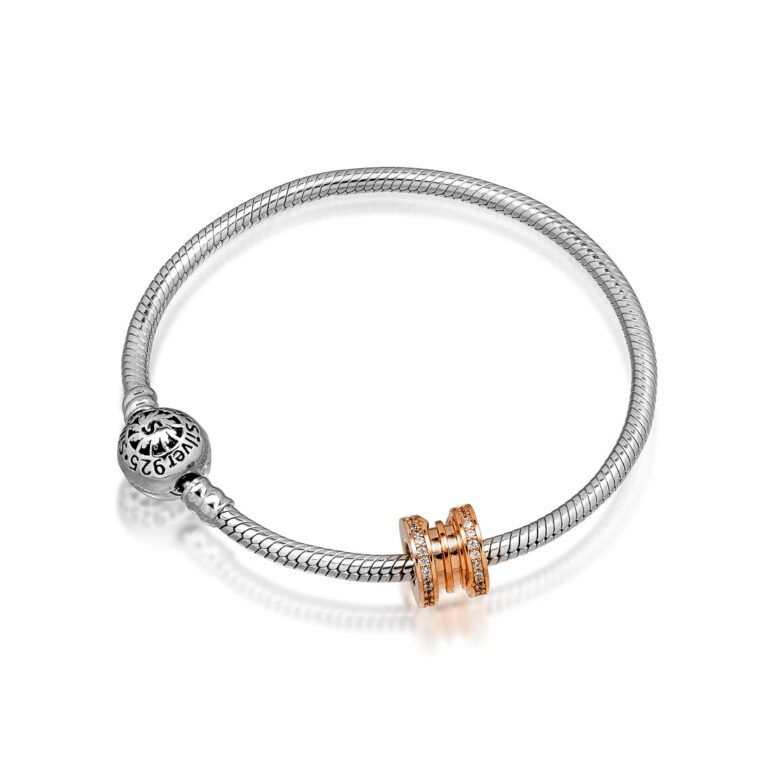 φωτογράφιση κοσμημάτων σε λευκό φόντο